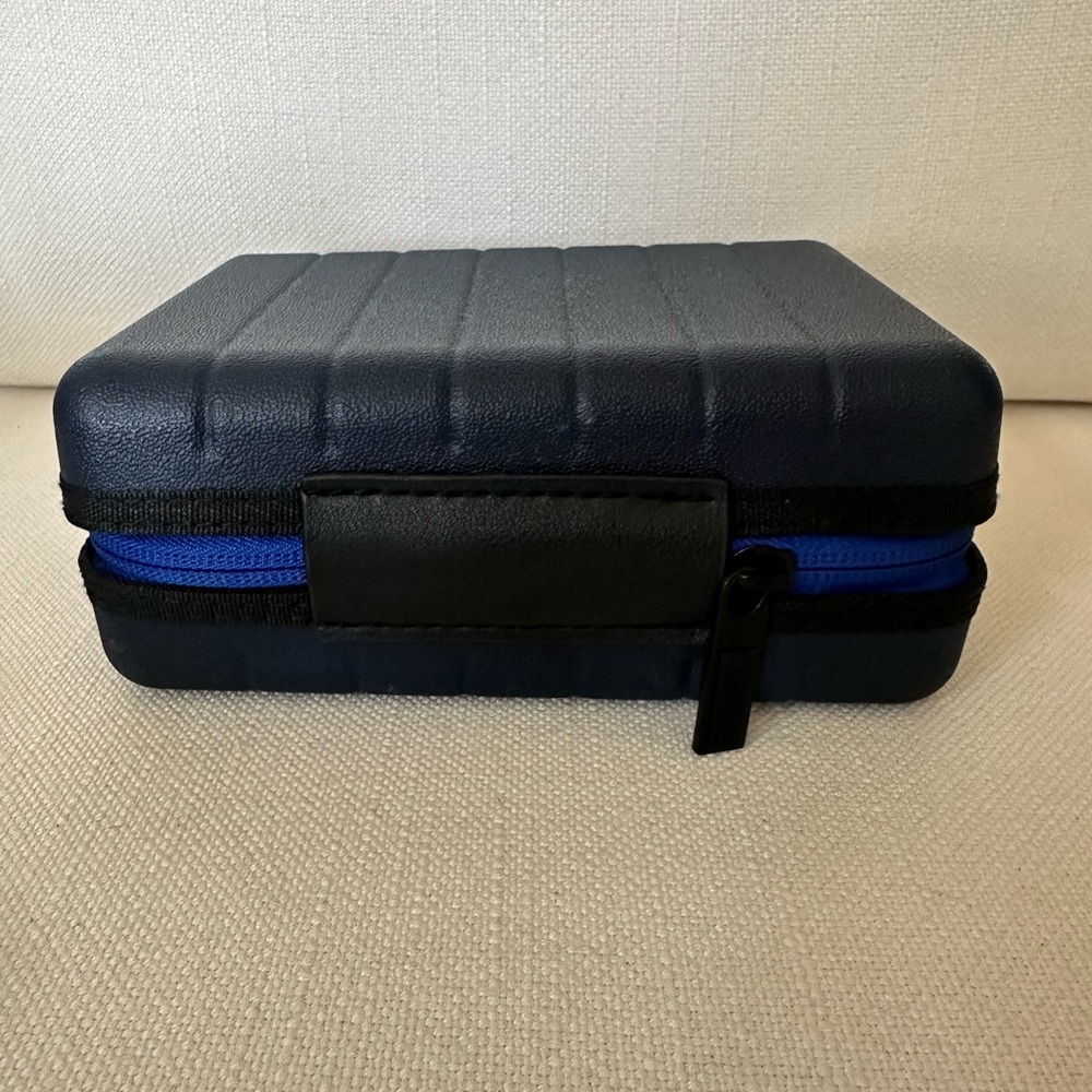 Away X United Airlines Mini Luggage Hard Shell Amenity Travel Case Navy - Picture 2 of 4